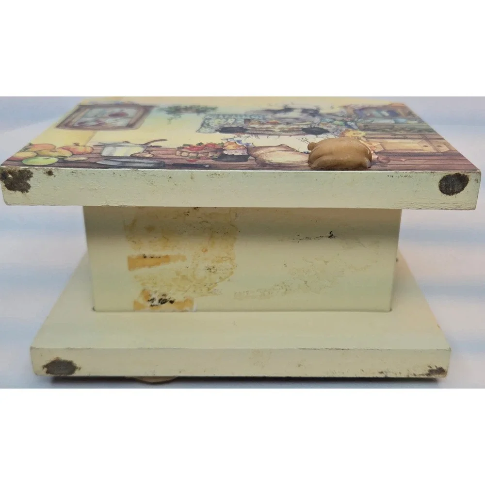 Vintage Chef Cow Wooden Coaster Set with Holder 6 Piece Cork Inlay 3D Cat